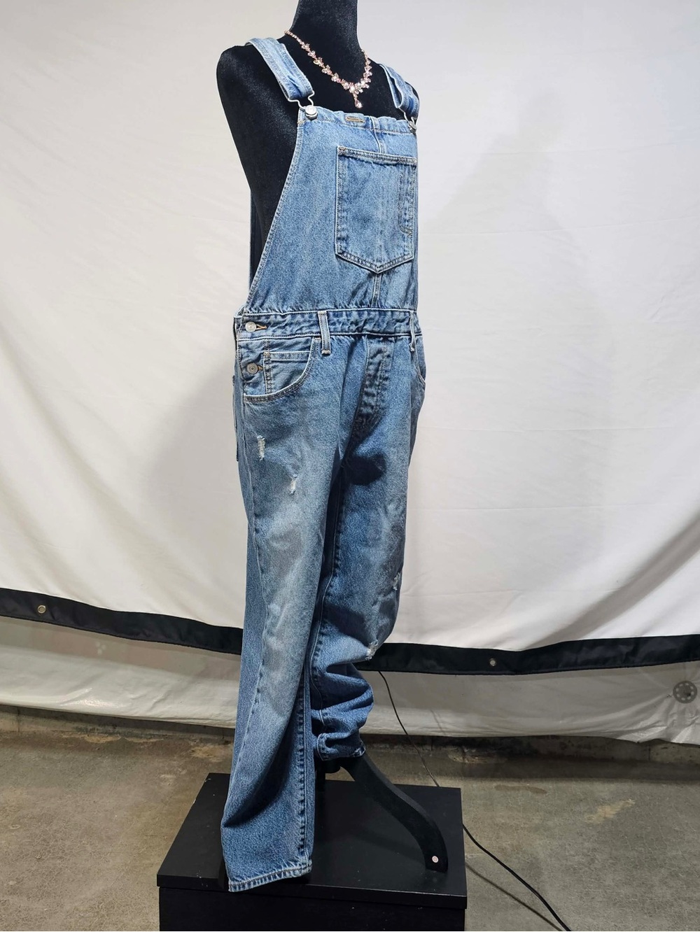 #356 Levi’s Vintage-Inspired Baggy Denim Overalls Distressed Blue Size L